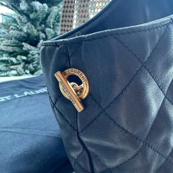 Yves Saint Laurent Black Quilted leather Tote - Icare Maxi bag in lambskin - Picture 3 of 11